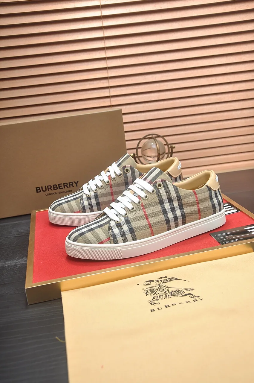 Men's shoes💰480💶[Burberry] (cowhide lining) classic low-top sneakers｜Imported cowhide with classic plaid fabric｜Cow leather lining｜Original outsole｜Fine workmanship and comfortable to wear Size: 38-44 (customized at 45)